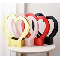 ราคา กระเช้าจัดดอกไม้ ของขวัญวันวาเลนไทน์ กล่องกระดาษของขวัญ รูปทรงหัวใจ กระดาษคราฟท์ (21329827874)
