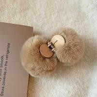 ราคา Fur Ball กิ๊บติดผมปอมปอม ลูกกลม ขนฟู ละมุน น่ารัก กิ๊บหนีบผม กิ๊บเกาหลี (21442077236)