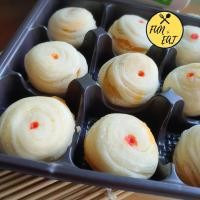 ราคา ขนมเปี๊ยะโบราณไส้ถั่วไข่เค็มอบควันเทียน ขนมเปี๊ยะท่าย์น้ำเพชรบุรี ขนมเปี๊ยะไส้ถั่วไข่เค็ม ขนมเปี๊ยะอบควันเทียน 1 แพ็ค 9 ลูก (11701873619)