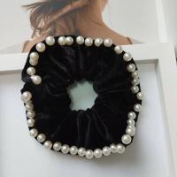 ราคา โดนัทมัดผมติดมุกกำมะหยี่ พร้อมส่ง โดนัทรัดผมติดกำมะหยี่ ยางมัดผมเกาหลี ยางรัดผมเกาหลี กิ๊บติดผมเกาหลี ราคาถูก (16850617666)
