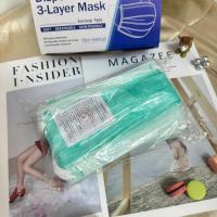ราคา 50 PCS 50 ชิ้น Face Mask หน้ากากอนามัย 3 ชั้น ไซส์ผู้ใหญ่ 1 กล่องมี 50 ชิ้น พร้อมส่ง ดำ ฟ้า เขียว ขาว เทา ม่วง ผง (13700692652)