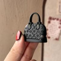 ราคา huiheyu labubu กระเป๋าสุดหรู กระเป๋าถือตุ๊กตาคาปูบู ตุ๊กตา17ซม พิมพ์ลายคลาสสิก กระเป๋าถือ dollhouse Min กระเป๋าใส่เงิน โซ่ห่วงโซ่ กระเป๋าถือตุ๊กตา Min Shopping อุปกรณ์ตุ๊กตาผ้าฝ้าย (21680277950)