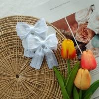 ราคา กิ๊บโบว์ติดผมนักเรียน สีขาว ราคา 1คู่ (19993189422)