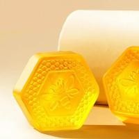 ราคา สบู่น้ำผึ้งมานูก้า ผสมวิตามินอี Bioaqua Manuka Honey Soap 80g ให้ความชุ่มชื้น บำรุงผิวหน้า ผิวกาย ขาวเนียนนุ่ม ผิวออร่า (20543885608)