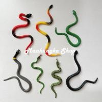 ราคา 1 ชุด 4 ตัว ขนาด 3 5 4 5 นิ้ว งูปลอม งูของเล่น งูไล่นก งูยาง สัตว์ปลอม ของเล่นแกล้งคน (21644991614)