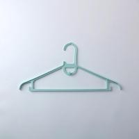 ราคา ไม้แขวนเสื้อ ไม้แขวนเสื้อพลาสติก ไม้แขวนเสื้อผู้ใหญ่ ไม้แขวนเสื้อราคาถูก ทรงสวย คุณภาพดี (21678774317)