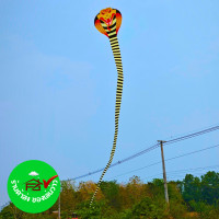 ราคา ว่าวงู หางยาว วัสดุผ้า สีสันสดใส พับเก็บได้ ติดลมบนดี พร้อมส่ง แถมเชือกทุกตัว (21523605559)