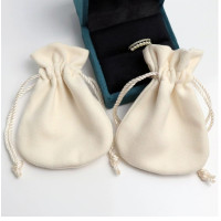 ราคา PK ถุงผ้า ถุงกำมะหยี่ ทรงกลม ใส่ของชำร่วย ใส่เหรียญ ของขวัญ ของชำร่วย สินค้าพร้อมส่งจำนวนมาก (19841691186)