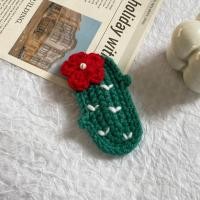 ราคา กิ๊บติดผมถักไหมพรม กิ๊บกระบองเพชร แฮนด์เมด พร้อมส่ง ราคาต่อ 1ชิ้น (21685952847)