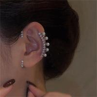 ราคา Clip Ear Cuff Earrings Non Piercing Butterfly Leaf Zircon (19767721361)