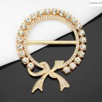 ราคา ผ้าพันคอแหวนผ้าคลุมไหล่เข็มกลัดแหวน Cincin ผ้าพันคอไหมผ้าคลุมศีรษะขาผ้าพันคอไหมปุ่มมัลติฟังก์ชั่ผ้าคลุมไหล่มุม M40302 (16491768449)