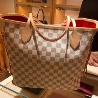 ราคา LV กระเป๋าหนังแท้2023ใหม่สำหรับผู้หญิงกระเป๋ากระเป๋าช้อปปิ้งสายตายาวตามอายุกระเป๋าแม่กระเป๋าถือสะพายไหล่ข้างเดียว (19309012557)