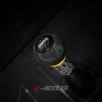 ราคา หัวเกียร์MOMO Ultra Black Edition Gear Knob Black (21630304117)
