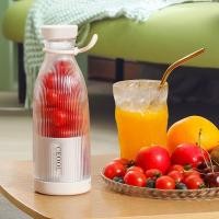 ราคา Juice Cup เครื่องปั่นผลไม้พกพาไร้สาย ปั่นสมูทตี้ ปั้นอาหารเด็ก ปั่นโปรตีน แก้วน้ําผลไม้ไฟฟ้า แบบเปิดสองชั้น แบบพกพา ชาร์จไฟได้ ปั่นน้ำผลไม้ แบบชาร์จ USB การออกแบบพกพาสะดวก มีประกันสินค้า จัดส่งใน 24 ช