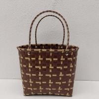 ราคา กระเป๋าสาน เส้นพลาสติกสาน กระเป๋าสานเส้นพลาสติก กระเป๋าถือ THE STAR ตอกหมุด กว้าง13ยาว25สูง23cm วัดจากขอบปากตะกร้า (12573279813)