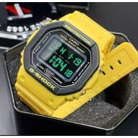 ราคา นาฬิกาข้อมือ CASIO ยักเล็ก DW 5600HR 1DR สายทูโทน สีดำ สีเเดง ตั้งเวลาให้เดิมฟรีกล่อง (20517742551)