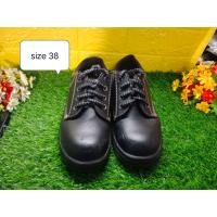 ราคา รองเท้าหัวเหล็กมือสอง Size 38 รองเท้าเซฟตี้ใส่ในการทำงาน (21720551793)