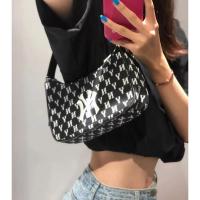 ราคา กระเป๋าny ทรงพอช ใส่โทรศัพท์ได้ทุกรุ่น ด้านในซับสกรีน mlb (18313704978)