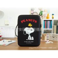 ราคา กระเป๋าไอแพด iPad ลายSnoopy สำหรับใส่ Tablet ใส่คอมพิวเตอร์โน้ตบุ๊ค งานแท้ แบบมีที่หิ้วจับในตัว ด้านนอกเป็นวัสดุกันน้ำ ด้านในมีช่องแบ่งจัดระเบียบ (12901041022)