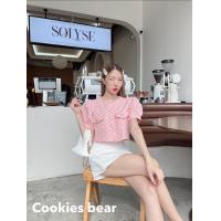 ราคา ครอปแขนพองทรงแขนตุ๊กตา ทรงคอกลมติดกระดุมด้านหน้า ผ้าอัดลายเนื้อผ้าหนา กระเป๋าสองข้างใช้งานได้จริง กระดุมหัวใจ Cookie Bear (21420697355)