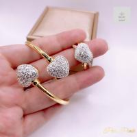 ราคา กำไลข้อมือเพชรรูปหัวใจไขว้สองดวง ขนาดฟรีไซต์ (21417819708)