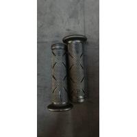 ราคา ปลอกมือ ปลอกแฮนด์ Progrip ตัวหนาพิเศษ ตัวอ้วน จับกระชับเต็มมือ หนึบๆ ปลายเปิด ใส่ได้ทุกรุ่น Promotion คู่ละ 150 บาท ใช้งานได้ทน คนเคยเล่นเค้ารู้กัน (19287650352)