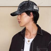 ราคา MOO 4 24 Signature Paisley Cap หมวกแก๊ปผ้าเดนิม สกรีนลายเพสลีย์ แต่งปักด้ายต่างสี ตัว M ด้านข้าง (21610167948)
