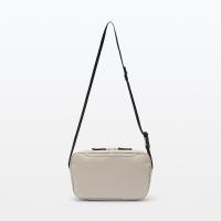 ราคา มูจิ กระเป๋าสะพายข้างกันละอองน้ำ MUJI Water Repellent 2 Way Shoulder Bag (21778155650)