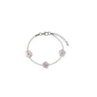 ราคา Mad Creation Club Enchanted Flower Pearl Bracelet กำไลมุกน้ำจืดทรงดอกไม้ ฝังเพชร cz (21764544493)