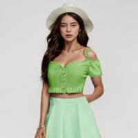 ราคา Closet Crush เสื้อเบลาส์ปาดไหล่มีสาย แต่งกระดุม สีเขียว (21681750081)