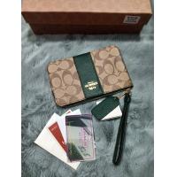 ราคา กระเป๋าคล้องมือผู้หญิง ขนาด 6 5 นิ้ว เป็นหนัง นิ่ม เบา มีหลายสีให้เลือกจ้า สินค้าถ่ายจากงานจริง DC SHOP (21562758656)