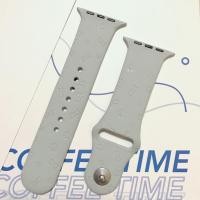 ราคา พร้อมส่งในไทย สายยางซิลิโคน ปั๊มลาย LV KT สายนาฬิกา สำหรับใช้ได้กับ Watch Series 7 6 5 4 3 2 1 Se ขนาด 38 40 41mm 42 44 45mm สายApple Watch (19139643944)