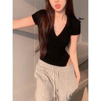 ราคา พร้อมส่งจากไทย DX 9732 H เสื้อบอดี้สูท แขนสั้น ดีเทลหน้าวีแต่งคอปก ผ้าร่อง นิ่มใส่สบาย (21320020145)