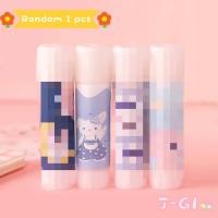 ราคา glue stick คุณภาพดี ลายน่ารัก เกาหลี การ์ตูน กาวPVA กาวแท่งพกพา พกพาสะดวก อุปกรณ์เครื่องเขียน กาวแท่ง 9 กรัม สุ่มลาย (21733578167)