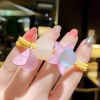ราคา ยางรัดผมดวงดาวสะท้อนแสง สีสดใสสไตล์เกาหลี 5 สี 5 แบบ พร้อมส่งในไทย ราคาถูก สินค้ามีคุณภาพ (10712882030)
