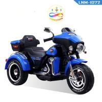 ราคา Luckkytoys รถแบตเตอรี่เด็ก รถไฟฟ้าเด็กเล่นรถมอเตอร์ไซค์ทรงรถตำรวจสุดเท่ ขนาด 2 มอเตอร์ รุ่น 1072 (21202357742)