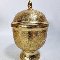 ราคา โถน้ำมนต์4 นิ้ว ทองเหลืองไทยฝาจุกตอกลายกลีบบัวหลวงแรกแย้ม Premium (7984697028)