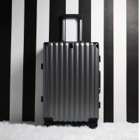 ราคา Traveler กระเป๋าเดินทาง ขนาด 20 และ 24 นิ้ว กระเป๋าเดินทางล้อลาก รุ่น T22 Aluminium วัสดุอลูมิเนียมแท้ 100 นั่งได้ (21256299780)