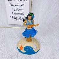 ราคา BENNETTGC ของตกแต่งรถยนต์ที่สร้างสรรค์สั่นหัวของเล่นพลังงานแสงอาทิตย์ผู้หญิงแนวฮาวายที่แกว่งได้ตุ๊กตาเต้นรำ (21779974401)