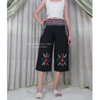 ราคา กางเกงขา 5 ส่วน ผ้าฝ้าย ผ้าหม้อห้อม ปักมือ แต่งลายพิมพ์ มีกระเป๋า (21026864379)
