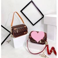 ราคา กระเป๋า Aisikadan แท้ กระเป๋าสะพาย ขนาด 8 นิ้ว คุณภาพพรีเมี่ยม มีสายให้ 2 เส้น 4928P (19717013745)