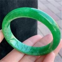 ราคา พม่า Jadeite สร้อยข้อมือหยกหญิง Ice Waxy ชนิด Imperial สีเขียวสีเขียวรอบหยกมรกตกำไลข้อมือผู้หญิงสร้อยข้อมือส่งคน (9348422899)