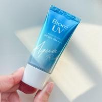 ราคา Biore UV Aqua Rich Watery gel micro defense spf 50 PA 90 มล light up Essence SPF50 PA 15ml (21533886633)