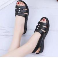 ราคา รองเท้าแตะรัดข้อ แต่งฉลุ ใส่สบายเบา 866 (20521254411)