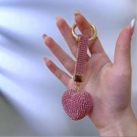 ราคา พวงกุญแจหัวใจกากเพชร วิบวับ ที่ห้อยกุญแจรถ พวงกุญแจห้อยกระเป๋า เครื่องประดับพวงกุญแจ วัสดุแข็งแรง พวงกุญแจห้อยโทรศัพท์ (21430979722)