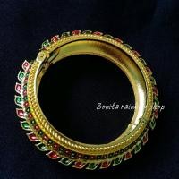 ราคา กำไลข้อมือลายไทยโบราณ ราคาต่อ 1 วง สีทองลงยา งานสวยอย่างดี เครื่องประดับชุดไทย กำไลข้อมือรุ่น 20229 (21439420209)