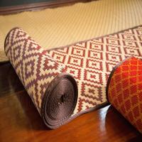 ราคา เสื่อวัดแบรนด์ถวาย ยาว 10 เมตร สีกรัก ลายข้าวหลามตัด เสื่อวัดพรีเมี่ยม (10751395117)