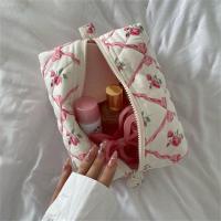 ราคา กระเป๋าเครื่องสำอางนิ่มผ้าฝ้ายบริสุทธิ์กระเป๋าใส่เครื่องสำอางลายดอกไม้สีอบอุ่นที่เก็บงาน (21692578850)