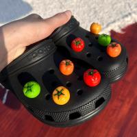 ราคา เครื่องรางรูปรองเท้ามะเขือเทศแสนตลก8ชิ้นสำหรับตกแต่ง Crocs เด็กผู้หญิง Aksesoris Sepatu น้ำตาลรุ้งสมจริง X Mas ของขวัญปาร์ตี้ DIY (21739267319)