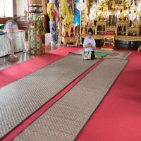 ราคา เสื่อวัดแบรนด์ถวาย ยาว 10 เมตร สีน้ำตาลครีม ลายธรรมชาติ เสื่อวัดพรีเมี่ยม (10749797600)